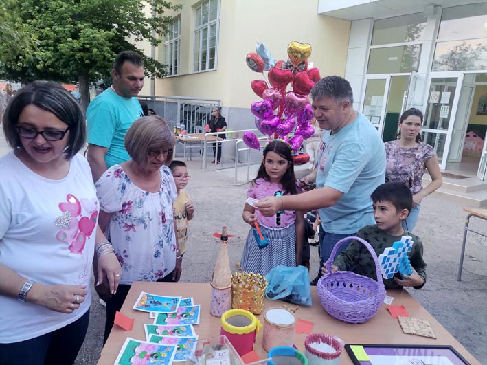 Хуманитарни базар