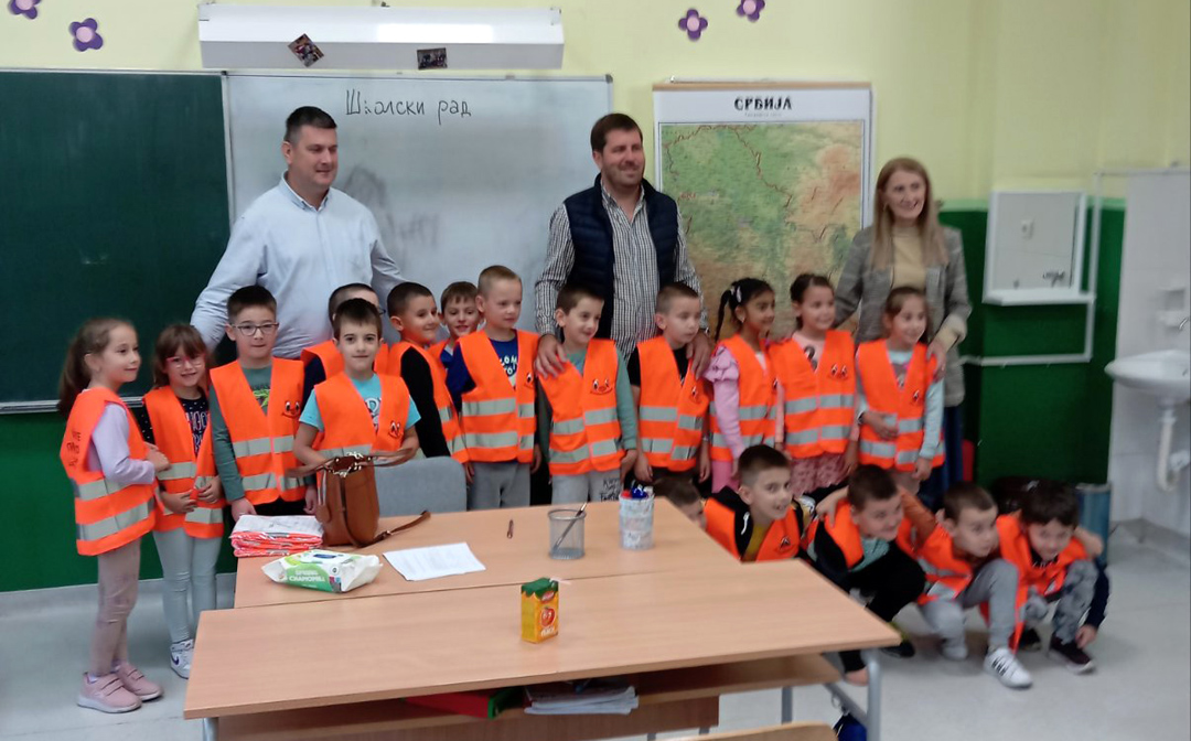 Прслуци за најмлађе ђаке