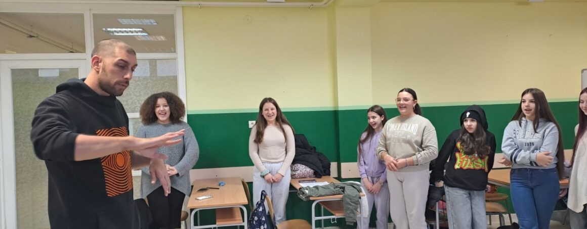 Помоћ пријатеља Велики глумац за мале глумце