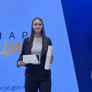 Heading Lena Stefanovic Понос наше школе – Лена Стефановић