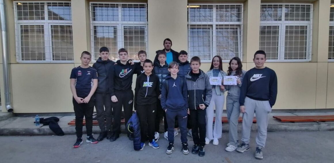 Heading Sah 1 ШАХИСТИ НАШЕ ШКОЛЕ НАЈБОЉИ У ОПШТИНИ!