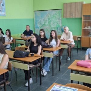 „ДЕВОЈЧИЦЕ У СТЕМУ  ОД ИДЕЈЕ ДО РЕШЕЊА“