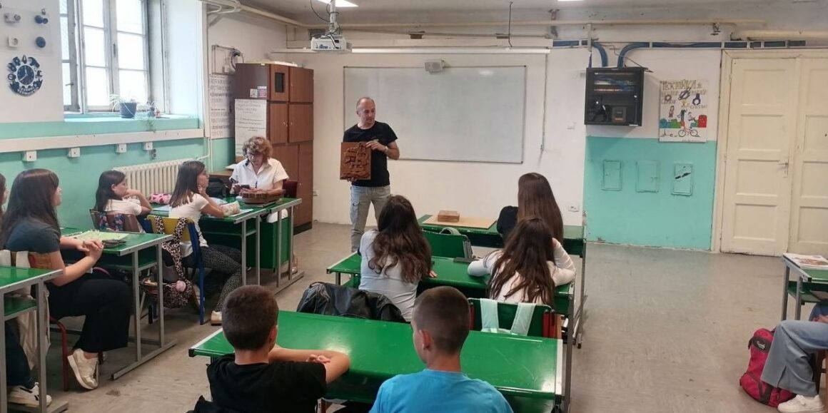 Heading Duborez cas Чувари традиције: Магија дубореза на часу технике