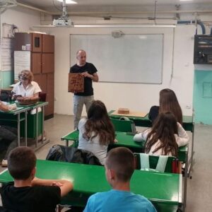 Heading Duborez cas Чувари традиције: Магија дубореза на часу технике